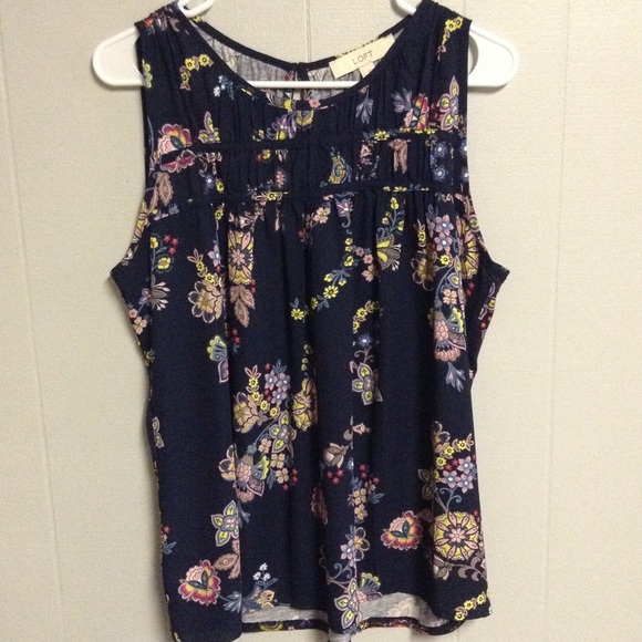 LOFT Tops - NWT Super Cute LOFT Shirt Large